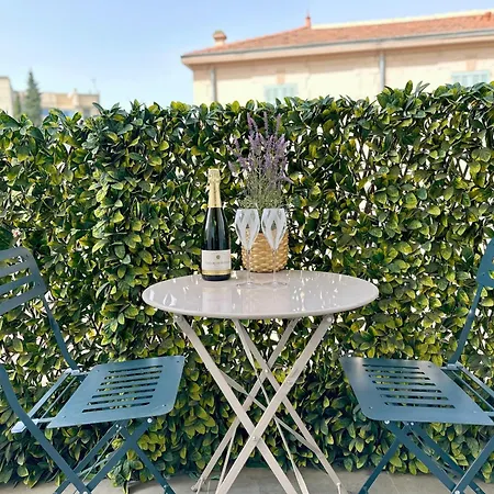 Cannes Croisette - Plages - Palais - Bord De Mer - Appartement Moderne Et Lumineux Avec Balcon Exterior photo