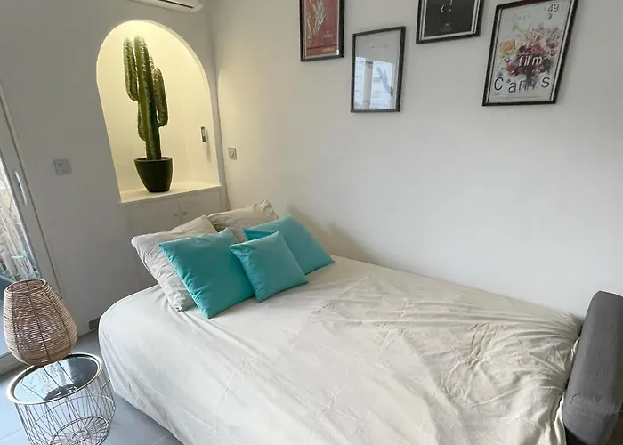 Cannes Croisette - Plages - Palais - Bord De Mer - Appartement Moderne Et Lumineux Avec Balcon